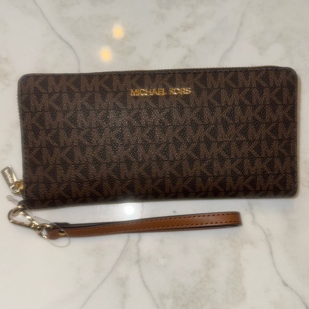 Michael Kors Jet Set Continental Brown Wristlet Wallet New with Tag $298
